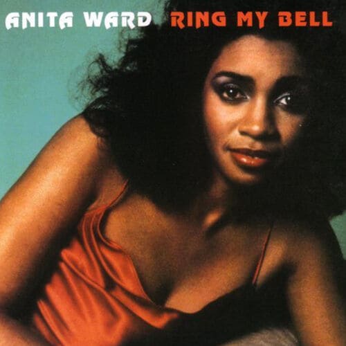 Découvrez le podcast sur Anita Ward et son tube « Ring My Bell » : analyse, anecdotes et héritage du disco des années 70. Écoutez tous les épisodes !